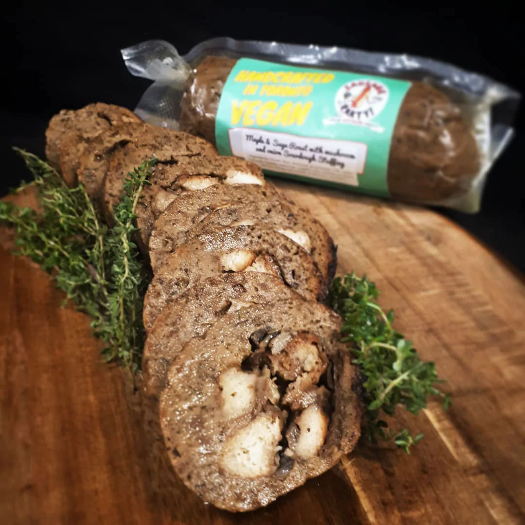 Rôti de seitan aux herbes avec farce au levain